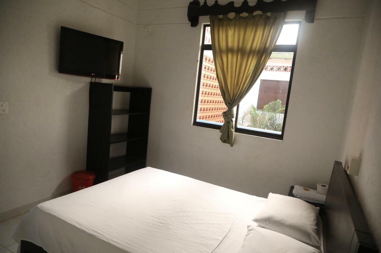 Hospedaje Aquel Almendro Santa Fe de Antioquia Extérieur photo