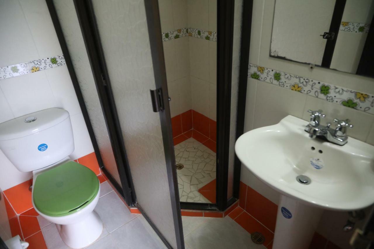 Hospedaje Aquel Almendro Santa Fe de Antioquia Extérieur photo