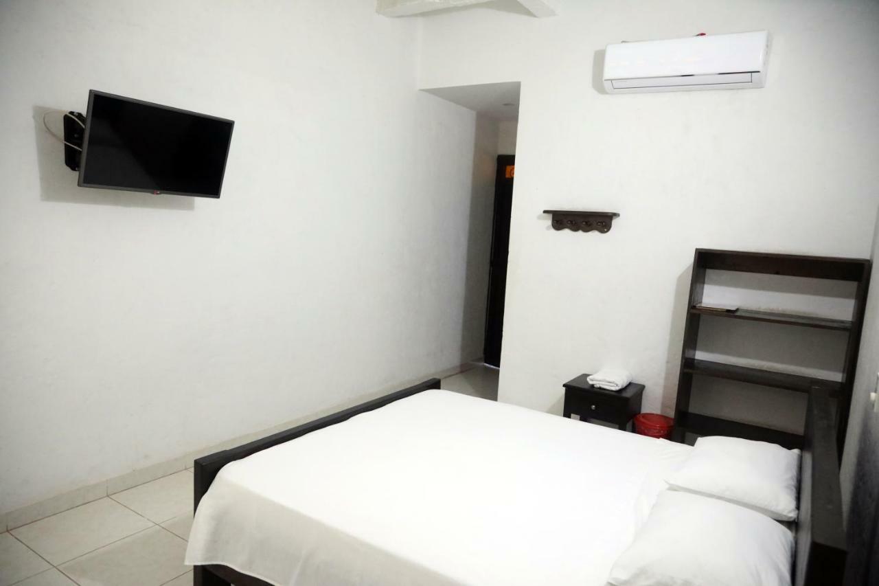 Hospedaje Aquel Almendro Santa Fe de Antioquia Extérieur photo